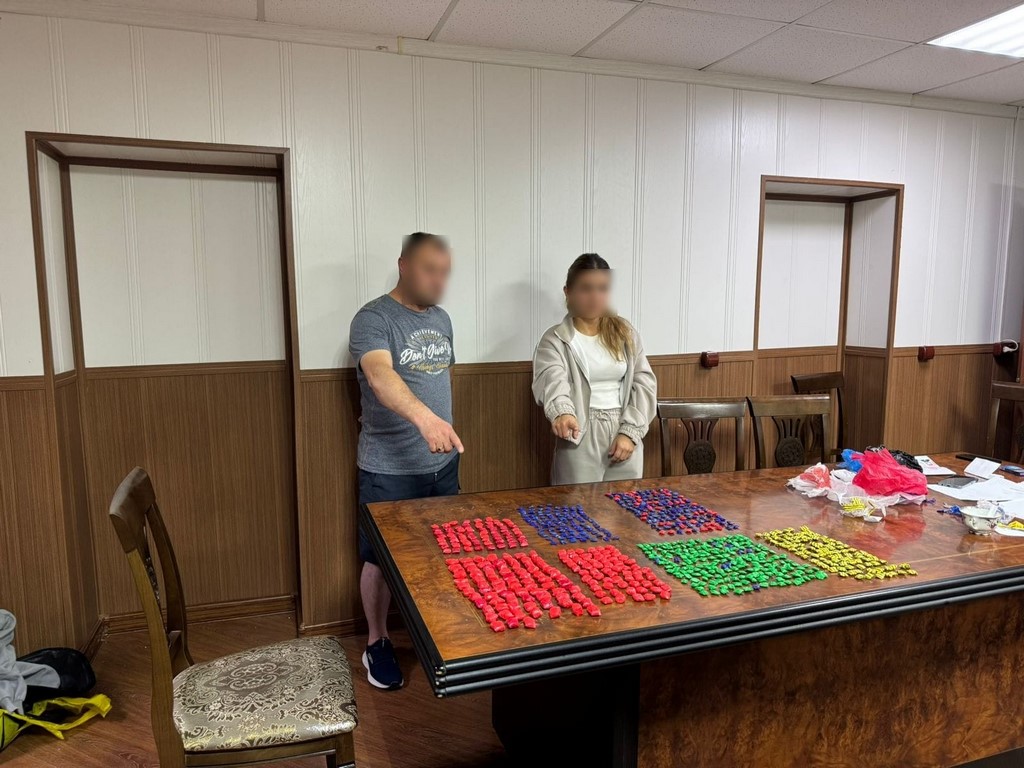 Драгдиллеры с крупной партией синтетических наркотиков задержаны в Дагестане
