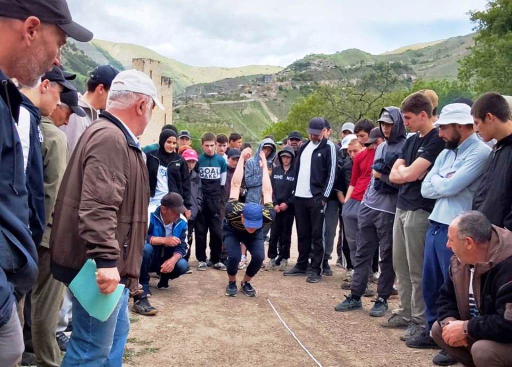 В Гунибском районе прошла военно-спортивная игра «Орленок»