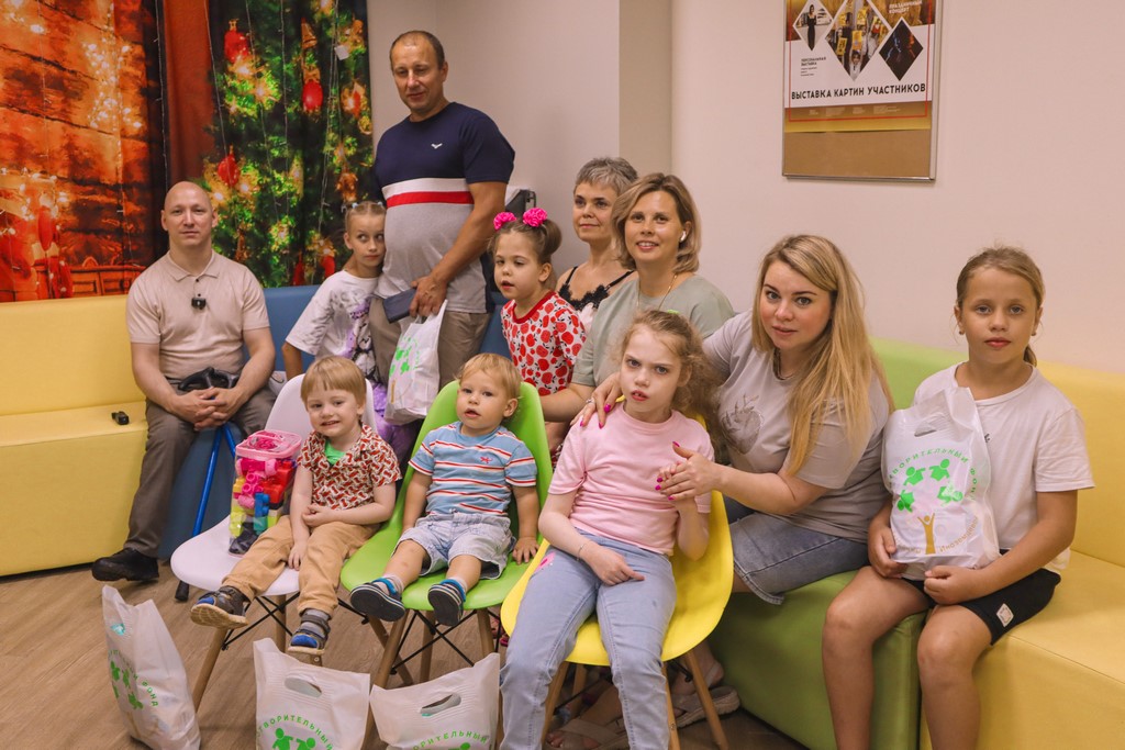 Депутат НС РД Гасан Османов посетил в Москве реабилитационный центр Екатерины Иноземцевой