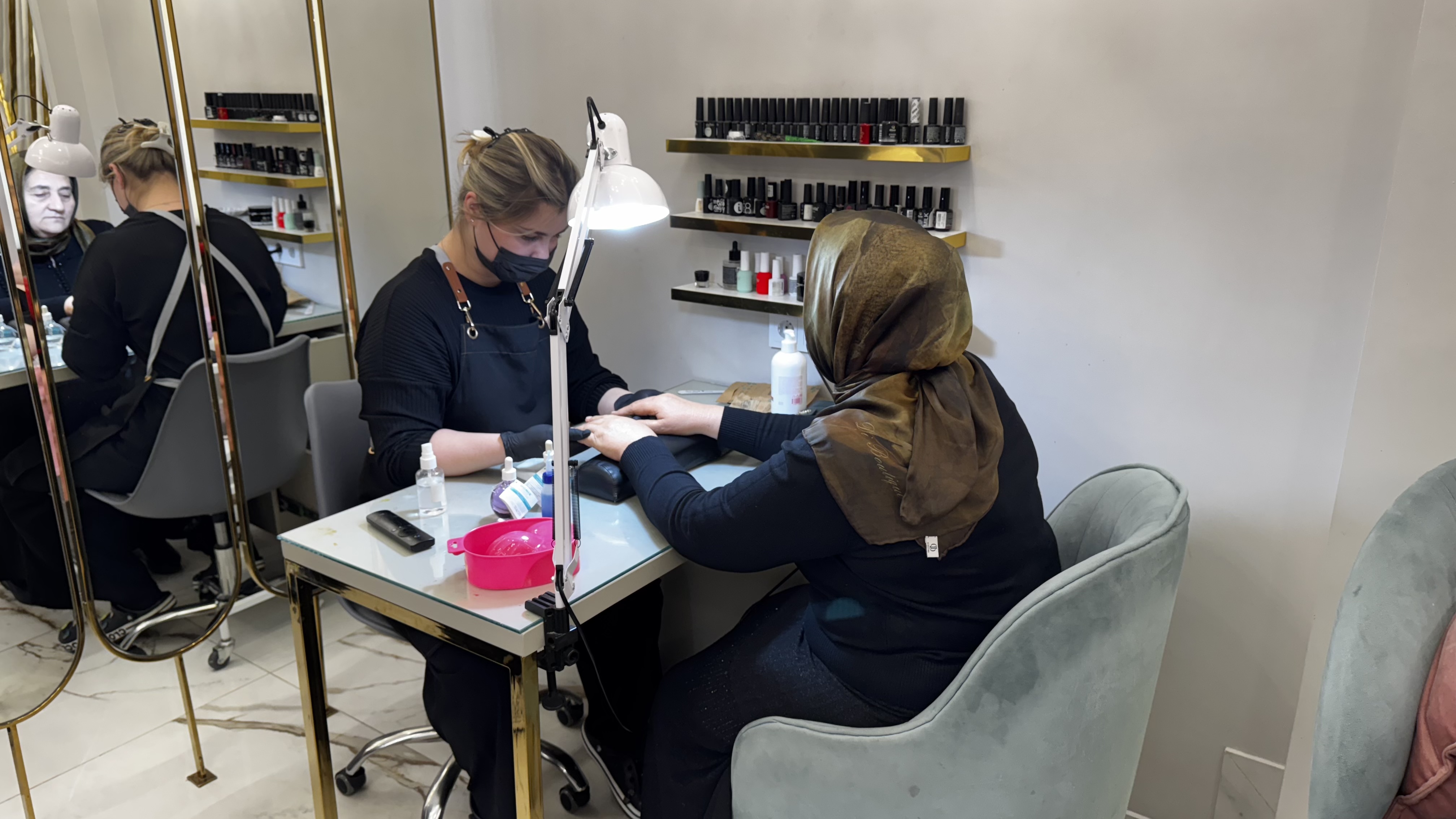 Депутат Артем Бичаев поздравил матерей и жен участников СВО Международным женским днем