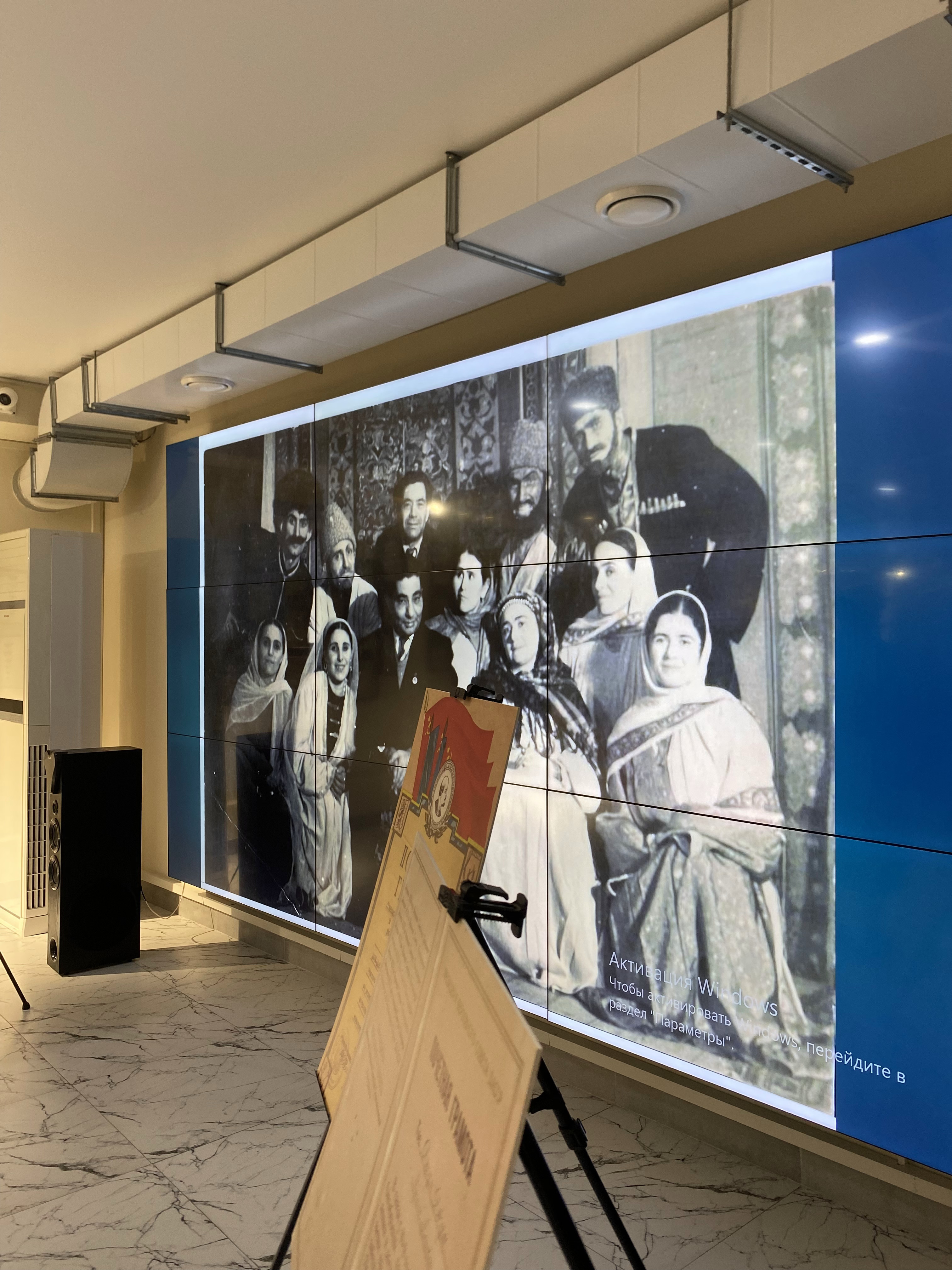 В Дербенте открылась выставка к 120-летию народного артиста Мусаиба Джум-Джума