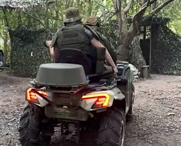 Налоговики Дагестана отправили в зону СВО спецтехнику и квадроциклы