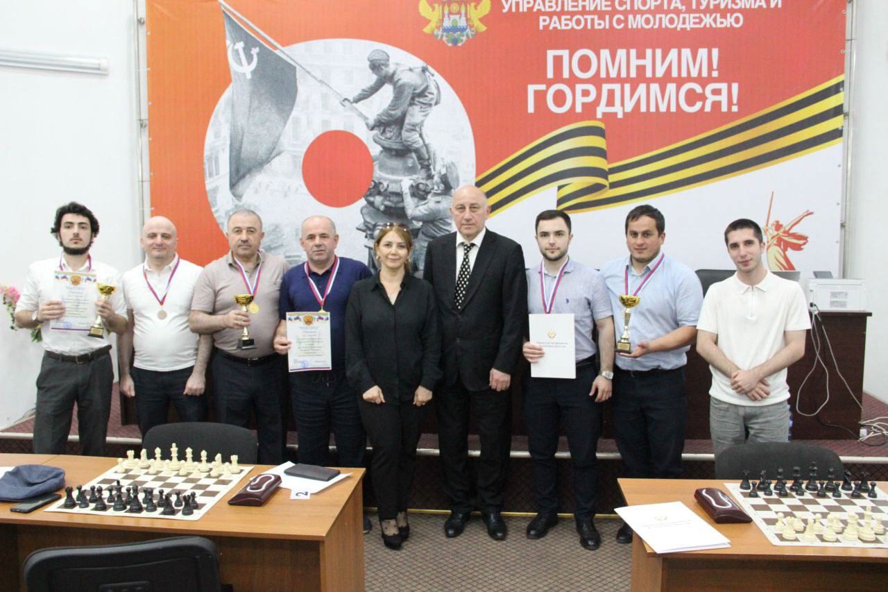 Шахматный турнир среди госслужащих провели в Махачкале