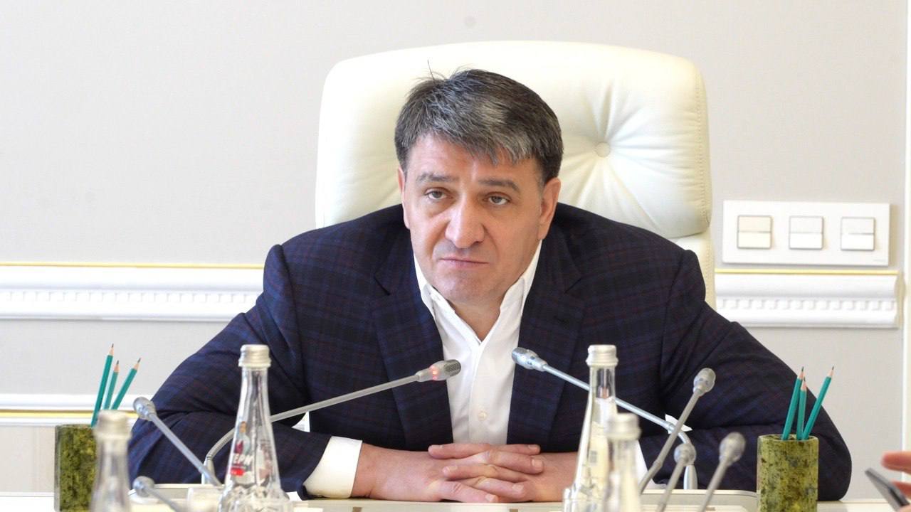 Все школьные буфеты Махачкалы перейдут на безналичную оплату до конца года