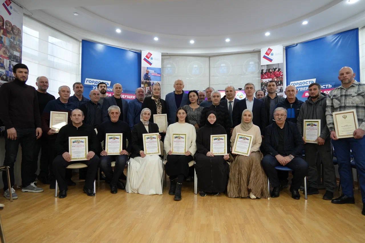 Федерация волейбола Дагестана подвела итоги года и наградила отличившихся