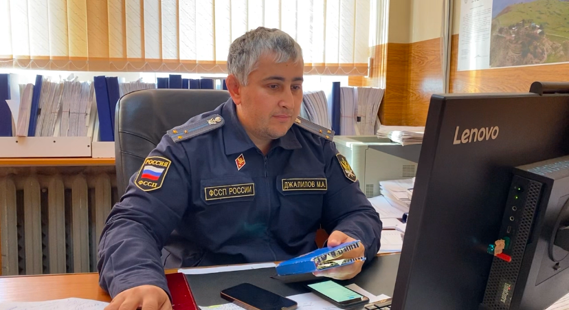 Судприставы арестовали автомобиль дагестанца за неоплаченные налоги