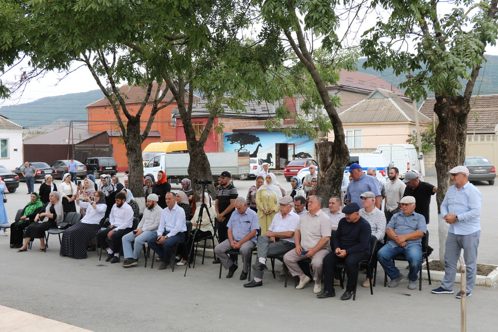 Памятные мероприятия в День солидарности в борьбе с терроризмом прошли в Казбековском районе
