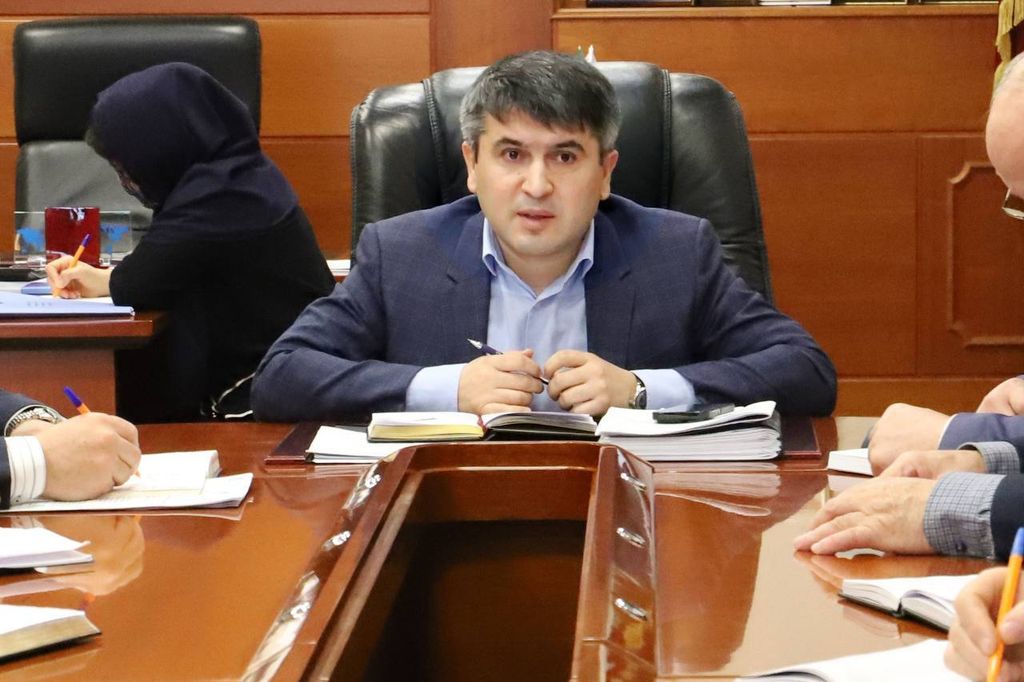 Глава Табасаранского района провел аппаратное совещание