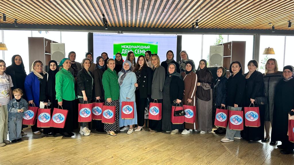 В Каспийске организовали праздничное мероприятие для родственников участников СВО