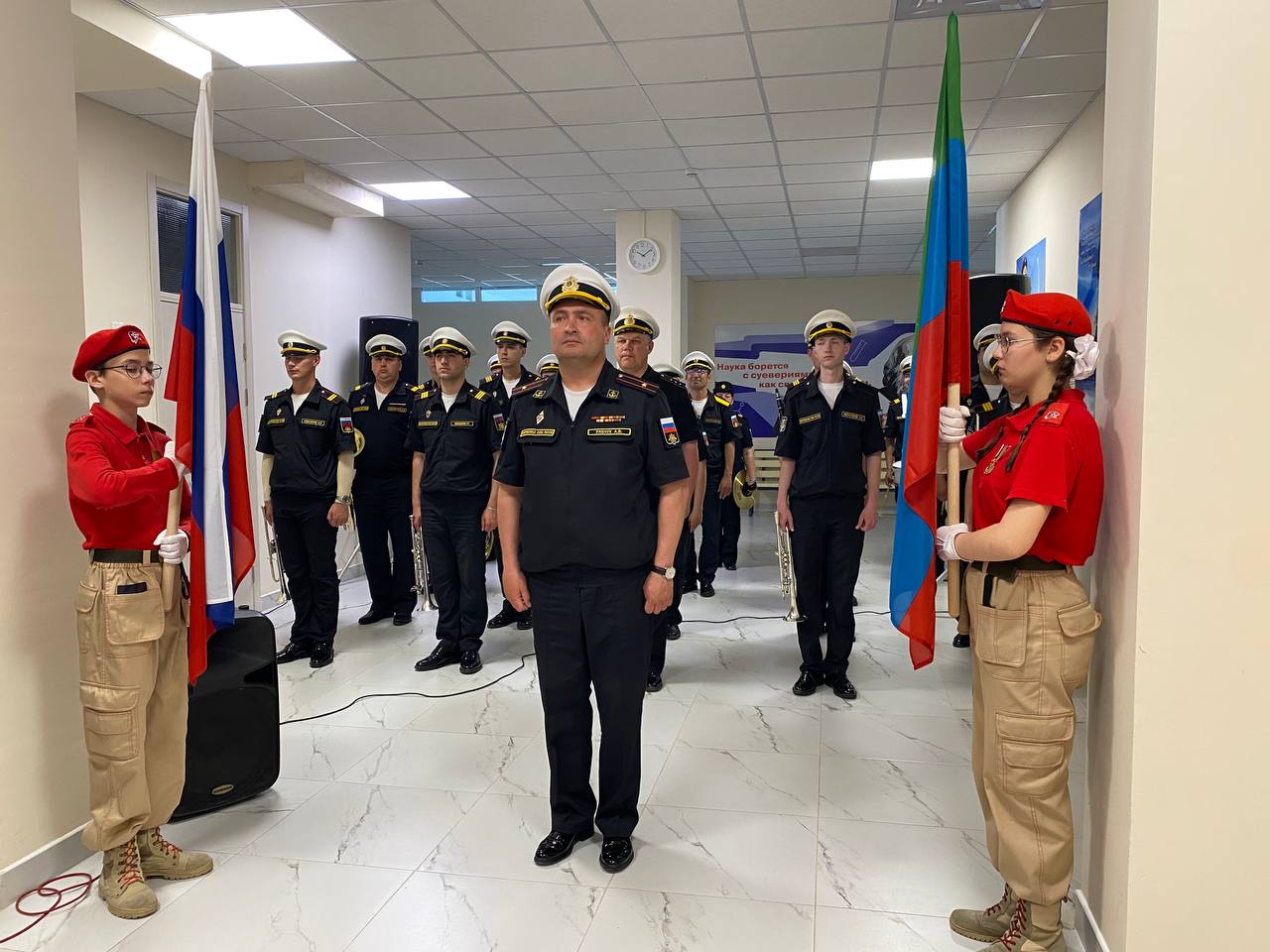 Первый в Дагестане школьный музей СВО открылся в стенах махачкалинской школы №57