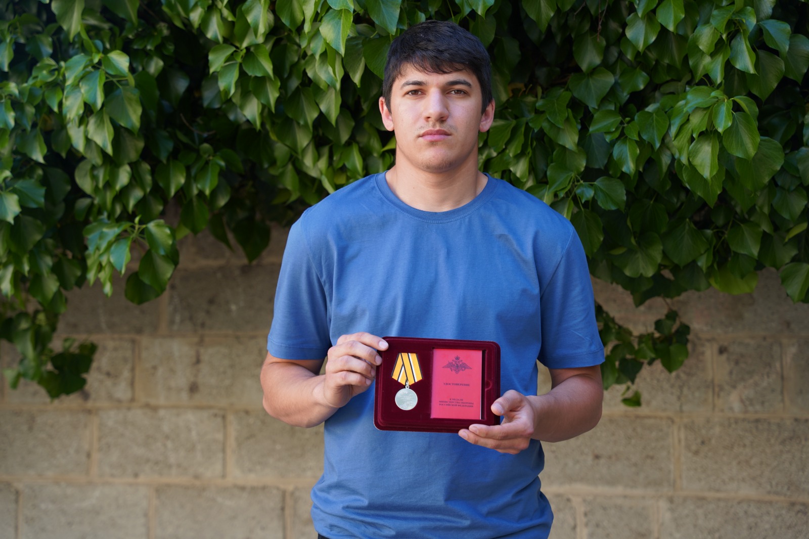 Студент-биолог ДГУ отмечен медалью за боевые отличия