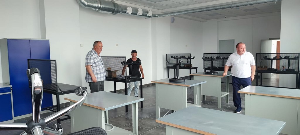 В Хасавюртовском районе проверили готовность новых школ к вводу в эксплуатацию