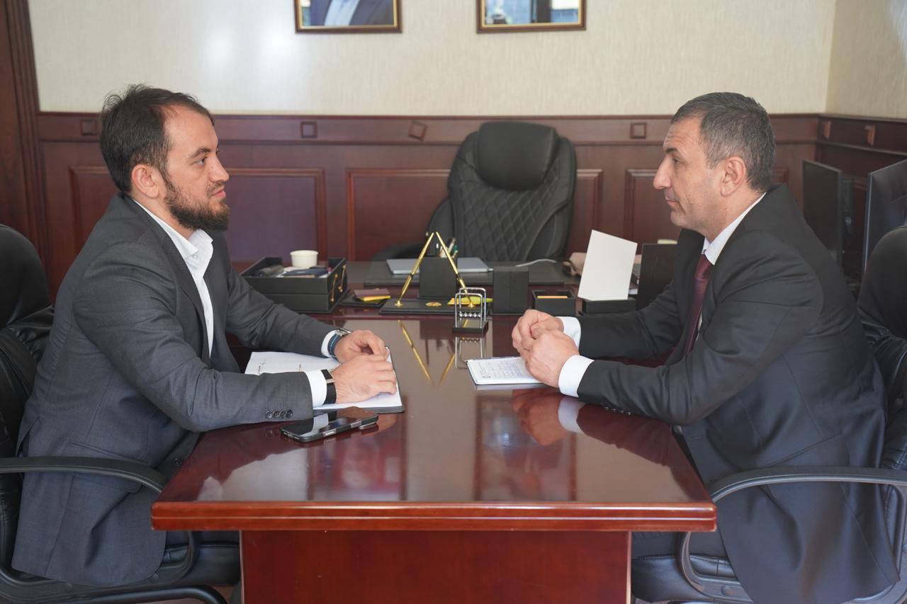 Председатель Городского собрания депутатов Махачкалы Хиби Алиев посетил ЦУР Дагестана