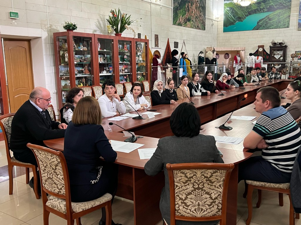 В Кизляре прошла конференция «Россия и Крым – 11 лет вместе!»