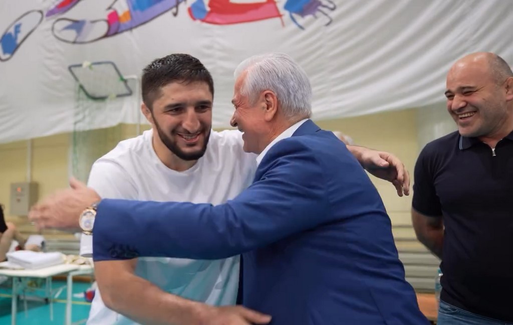 Омар Муртузалиев и Сажид Сажидов посетили тренировку сборной России