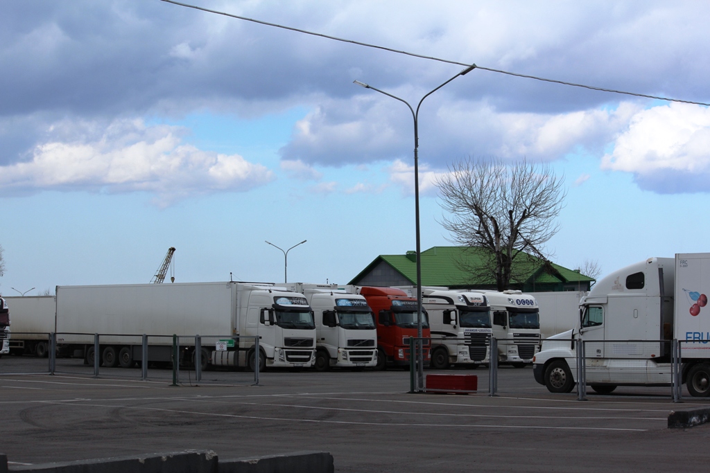 Свыше 60 нарушений при ввозе лесоматериала и зерна зафиксировали в Дагестане