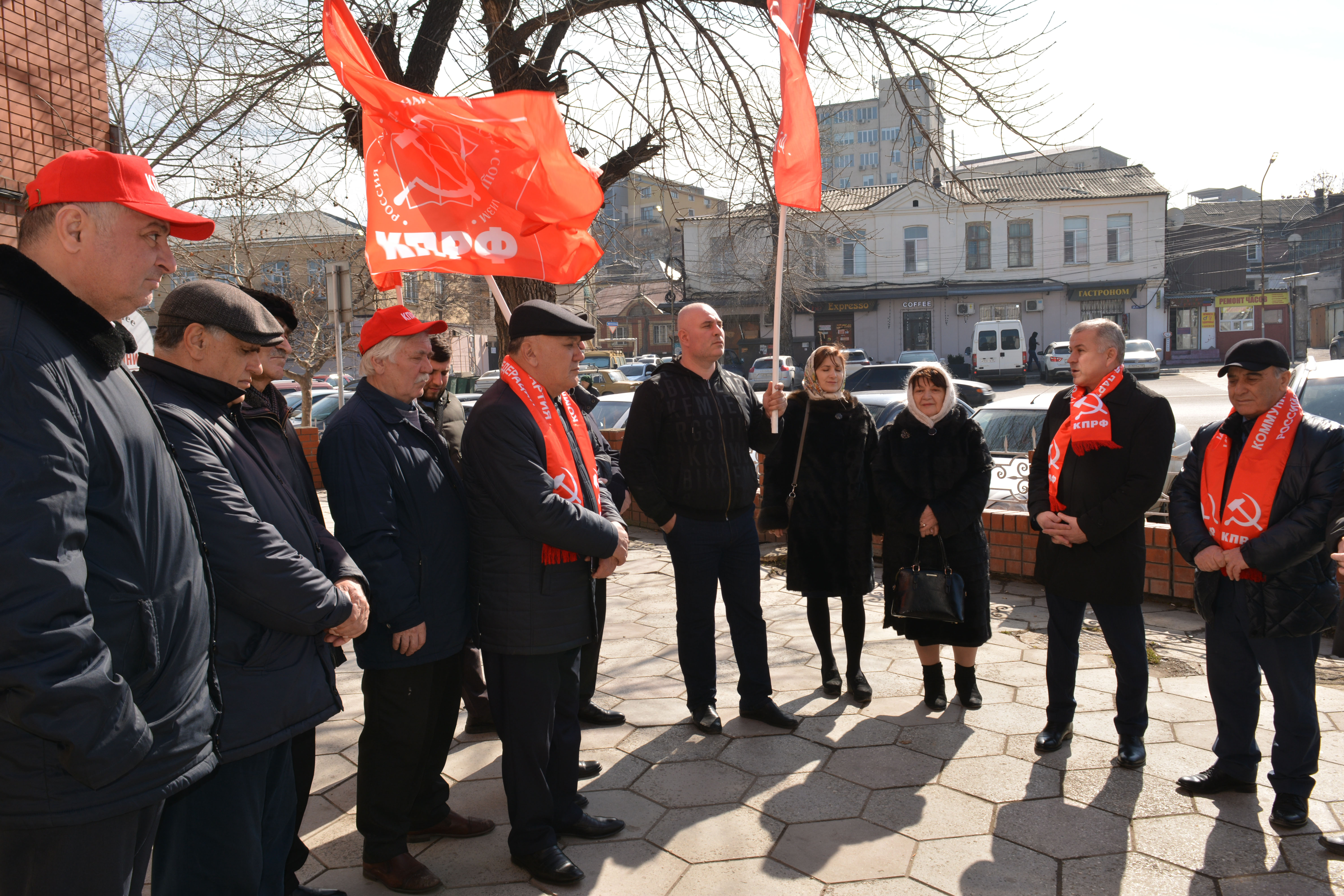 Коммунисты Дагестана почтили память Иосифа Сталина