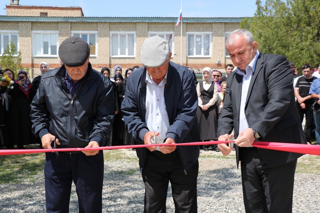 В селе Гуни Казбековского района открылся сквер памяти жертв терроризма