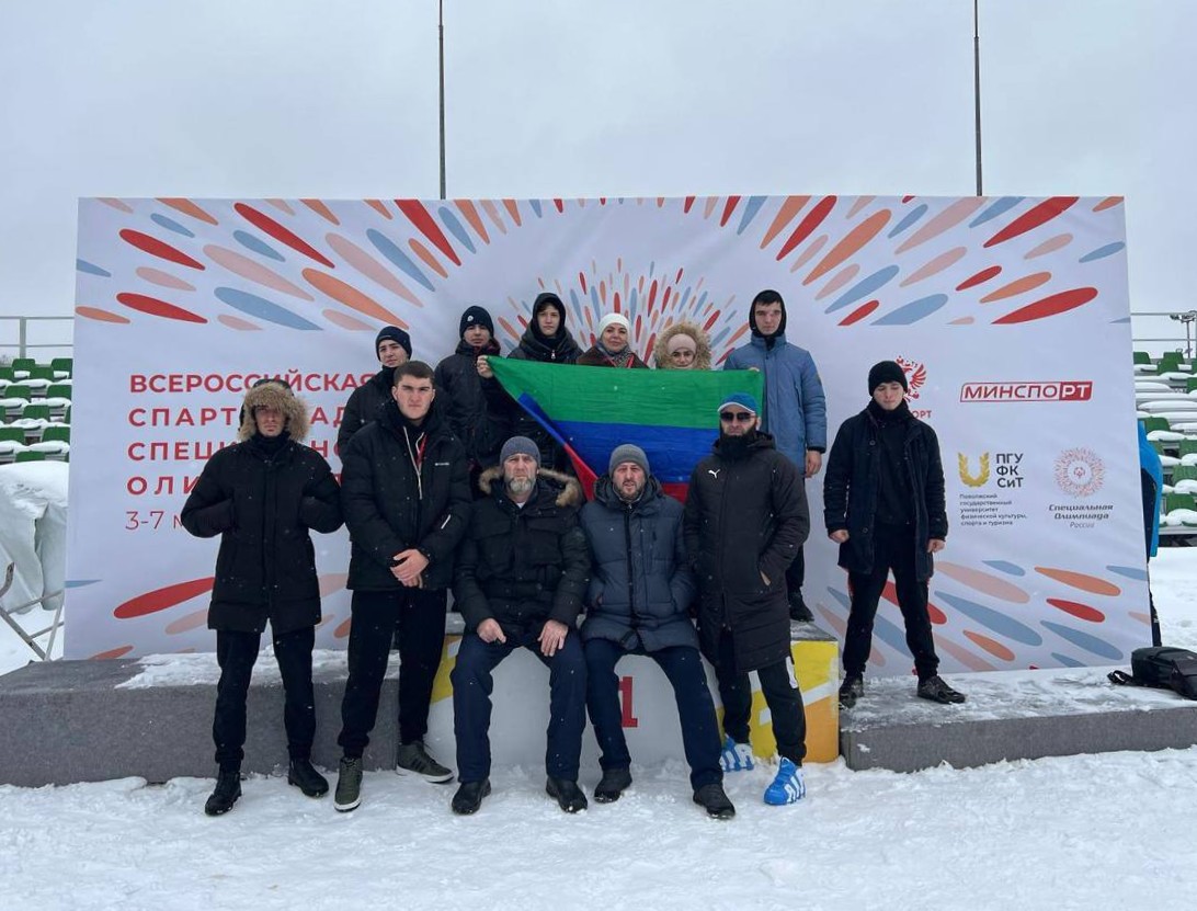 Дагестанские спортсмены преуспели в беге на снегоступах