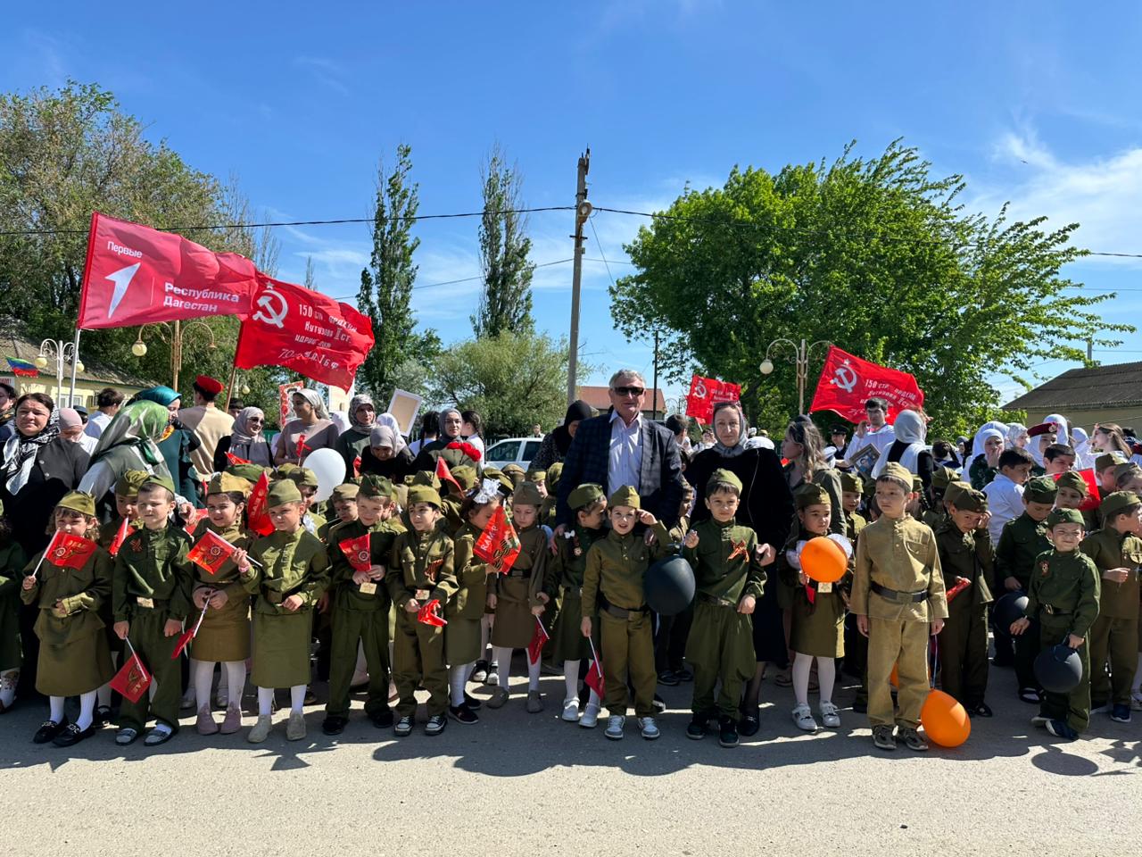 В Богатыревке школьники поздравили земляков – ветеранов боевых действий и участников СВО