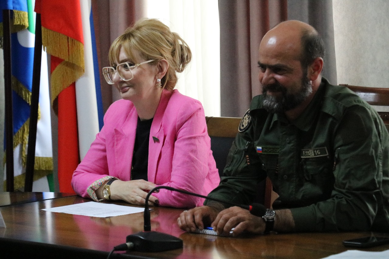 Глава Дербентского района совместно с депутатом НС РД провел прием граждан