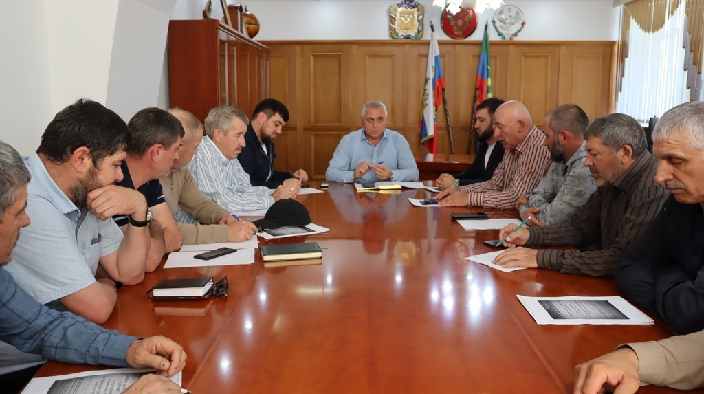 В Гергебильском районе обсудили вопросы безопасности, контрактной службы и осеннего призыва