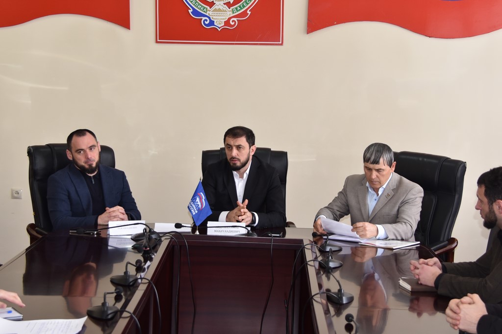 Глава Акушинского района провел прием граждан