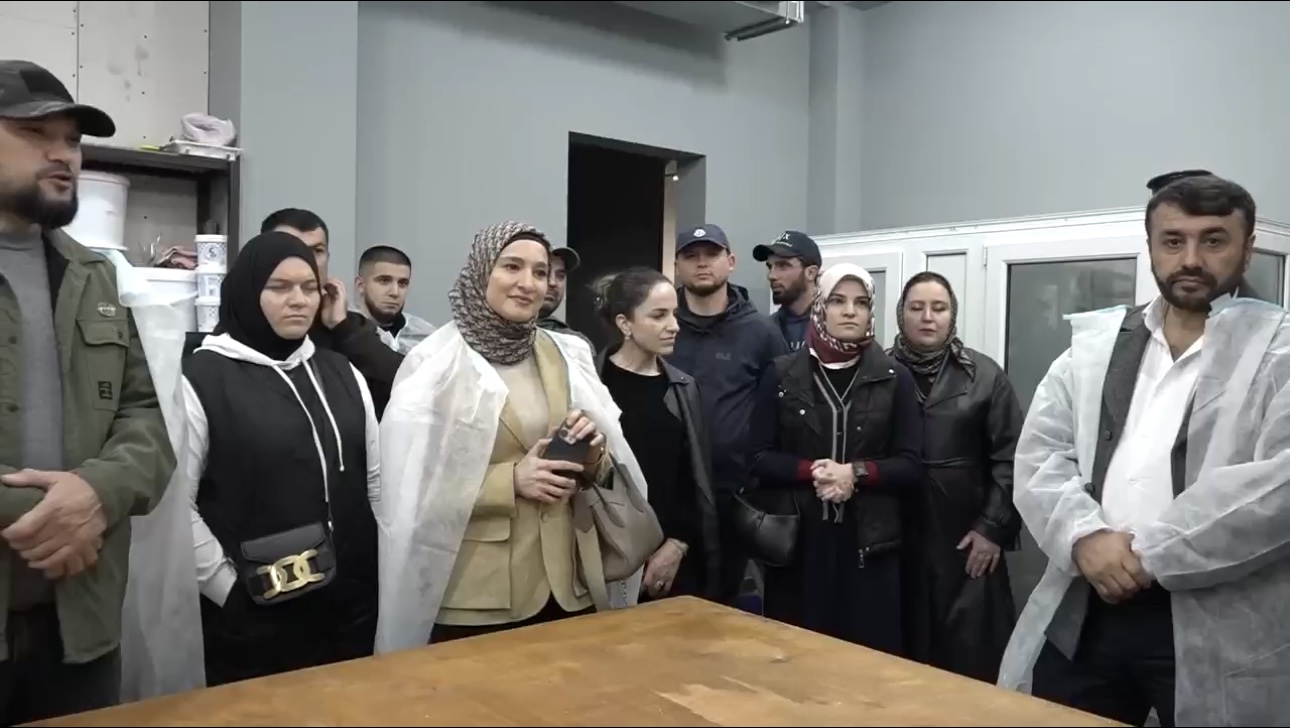 Участников программы «СВОй бизнес» ознакомили с производством хлеба и обуви в Буйнакске