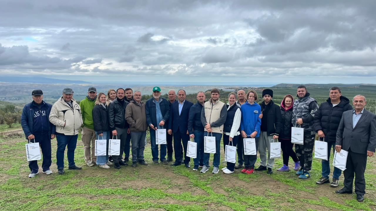 Делегация Ассоциации «Народный фермер» ознакомилась с сельхозпредприятиями Сулейман-Стальского района