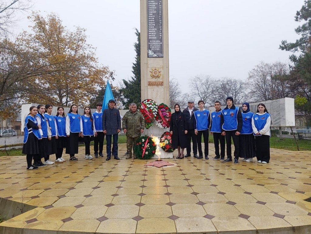 В Кайтагском районе возложили венки к обелискам солдатам, павшим в годы Великой Отечественной войны