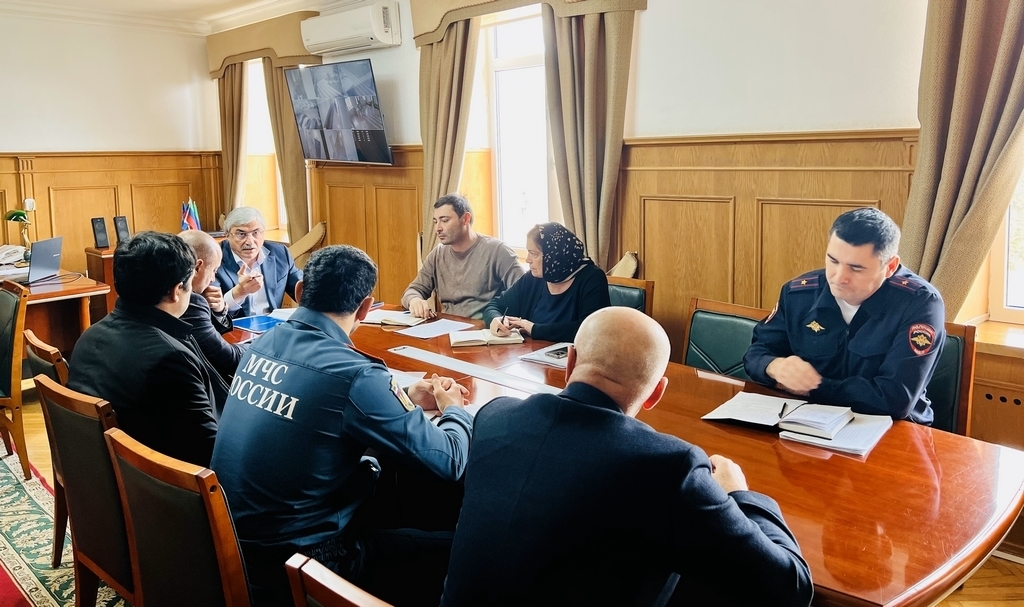 В Новолакском районе обсудили безопасность и законность работы АЗС и СТО