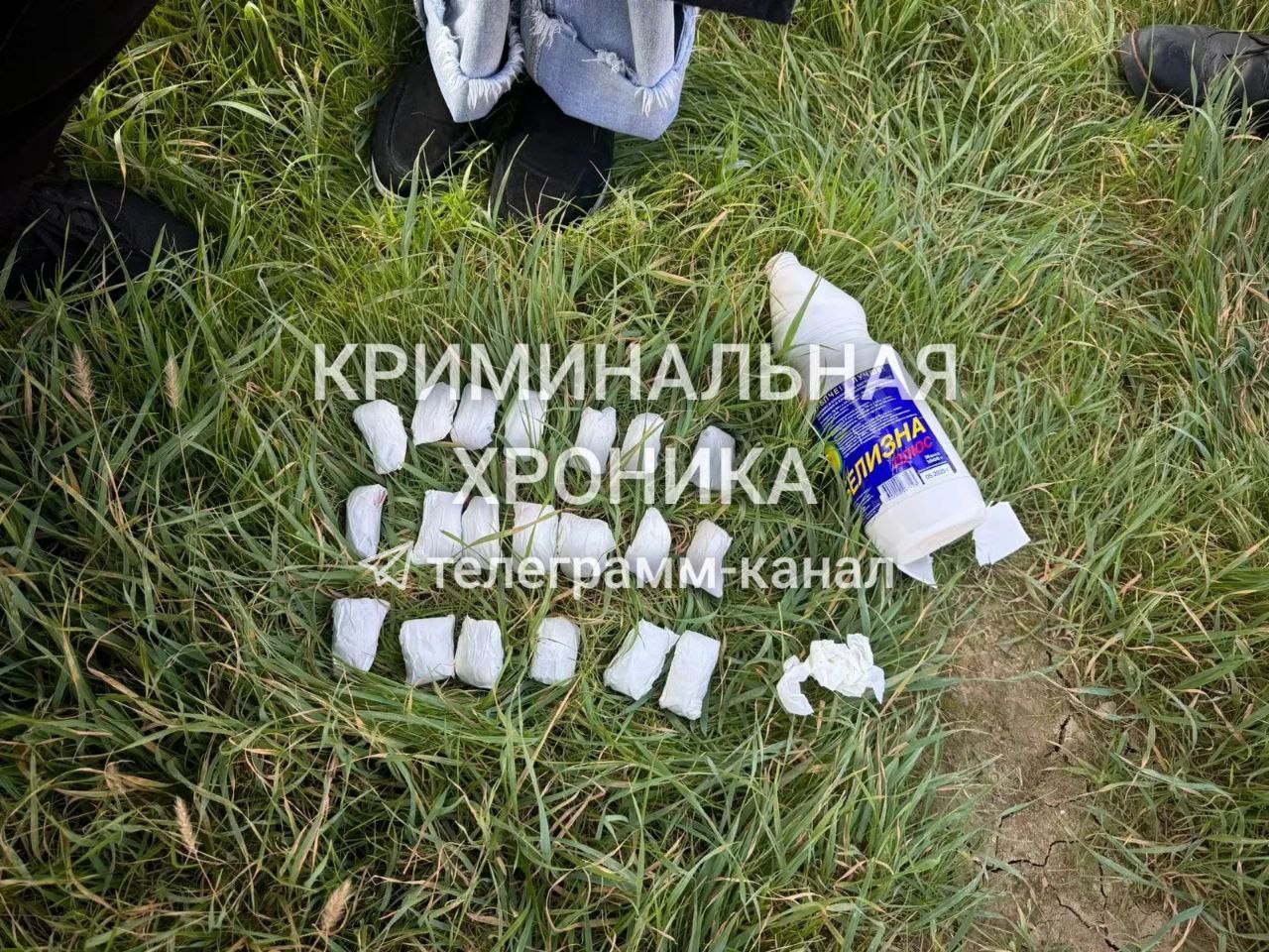 Полицейские задержали в Махачкале 17-летнюю закладчицу мефедрона