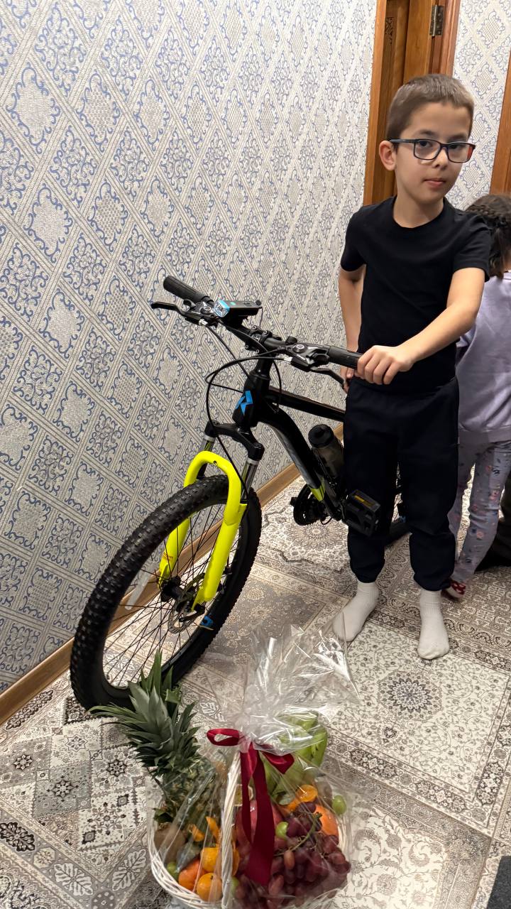 Джамбулат Салавов исполнил три детских желания в ходе акции «Ёлка желаний»