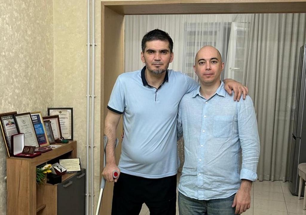 Замминистра образования Дагестана навестил героя СВО Гаджимурада Казанбиева