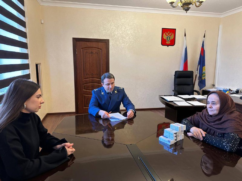 Прокуратура Хасавюрта помогла инвалиду получить жизненно необходимые лекарства