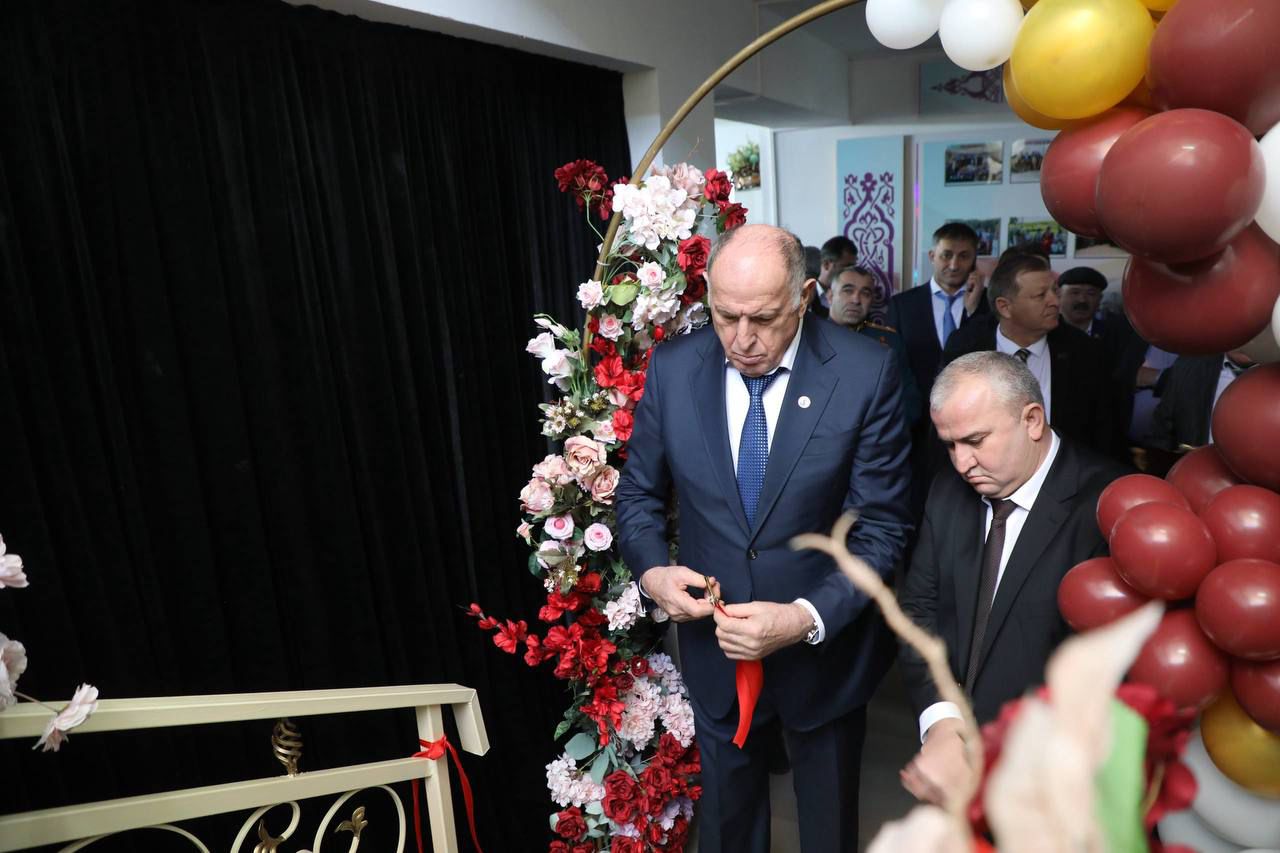 Новую модельную библиотеку открыли в Казбековском районе