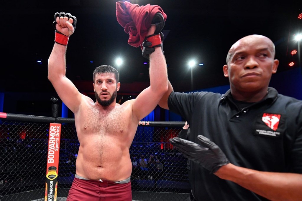 Куниев встретится с Блэйдсом на майском турнире UFC