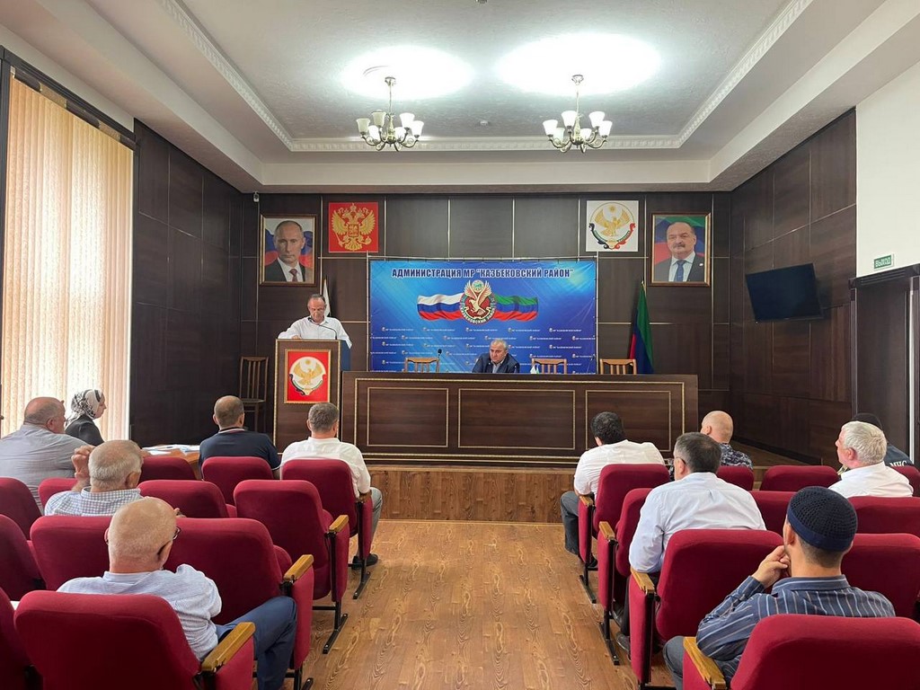 В Казбековском районе усилены меры антитеррористической безопасности к новому учебному году и выборам