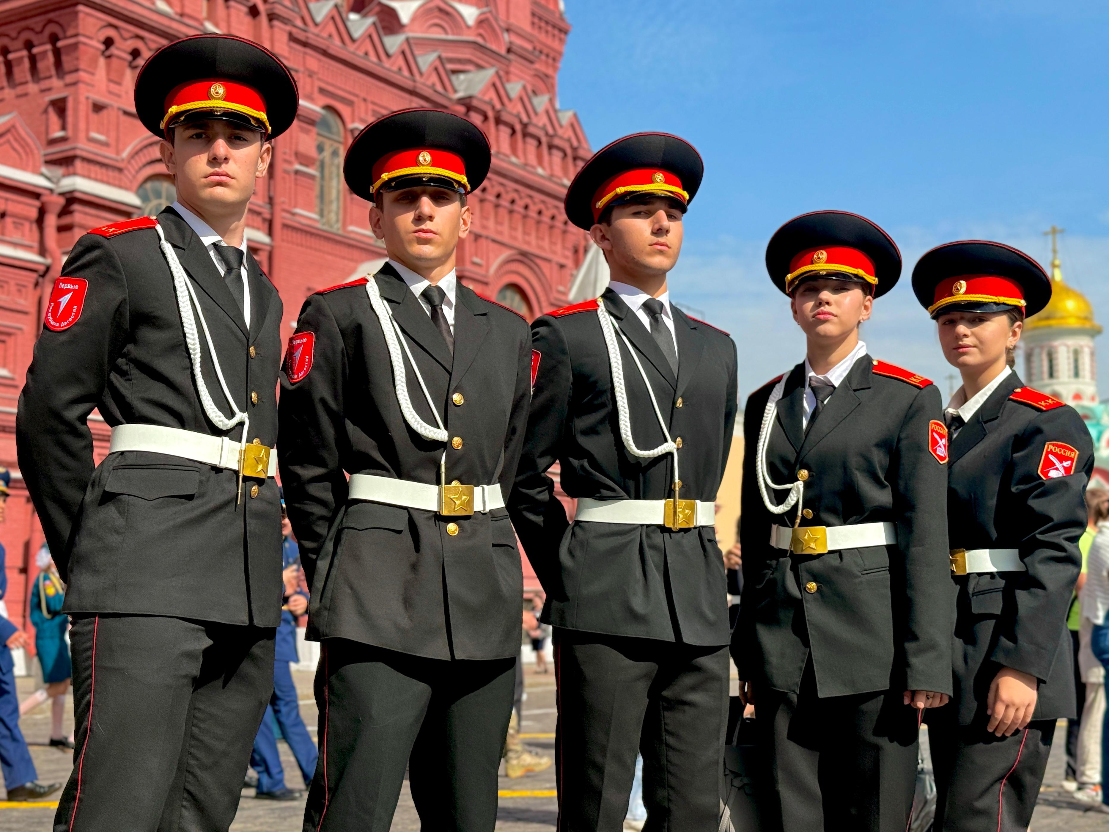 Команда из Кизлярского района представила Дагестан на Всероссийском слете «Пост №1» в Москве