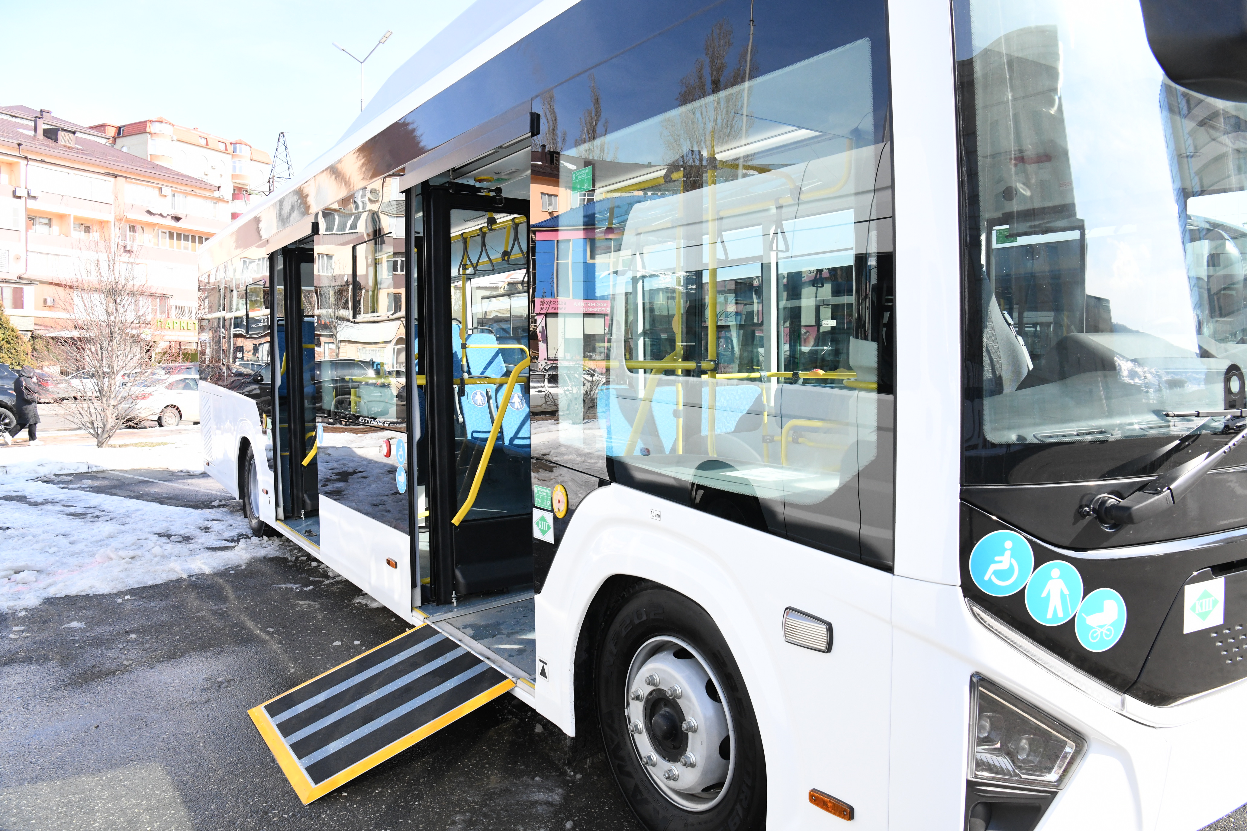 Махачкала получит 97 новых автобусов до начала учебного года