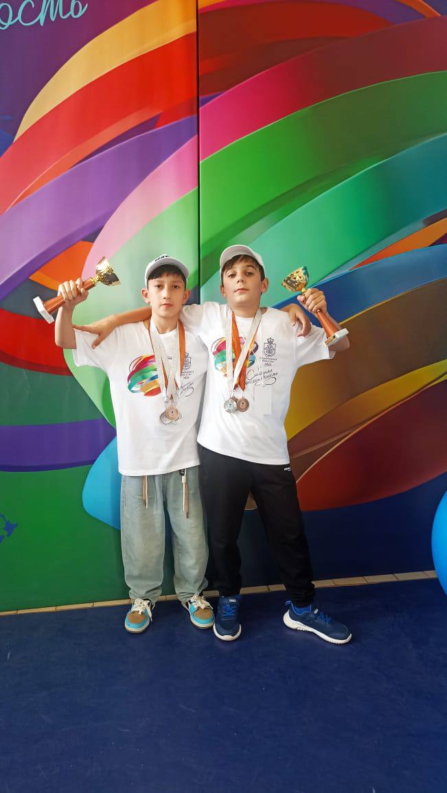 Магомед Эльдерханов поздравил юного гения, победителя Чемпионата России по ментальной математике