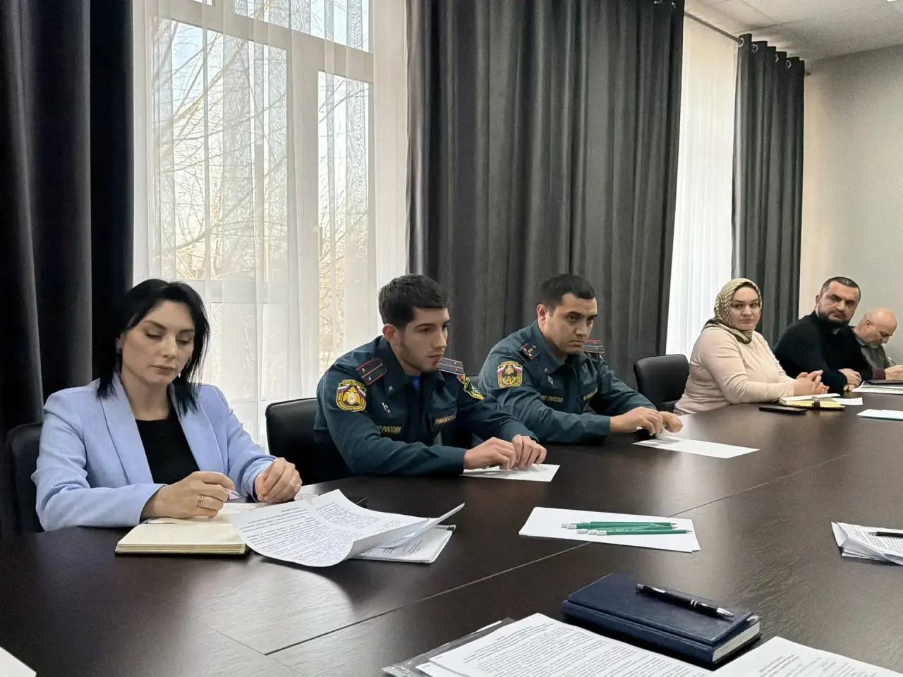 Итоговое заседание антитеррористической комиссии провели в мэрии Южно-Сухокумска