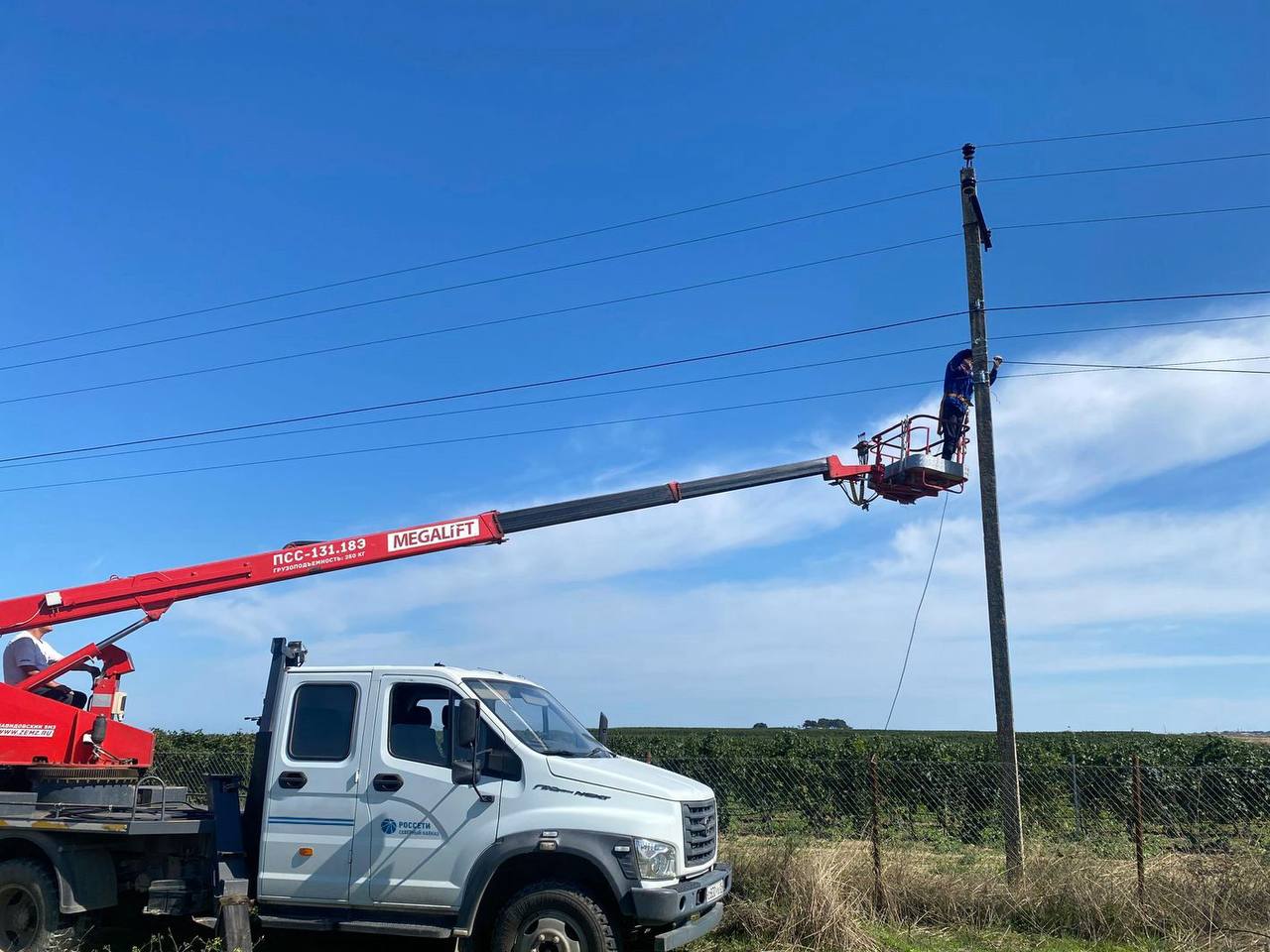 «Россети» демонтировали незаконно размещенные кабели интернет-провайдера в Дербентском районе