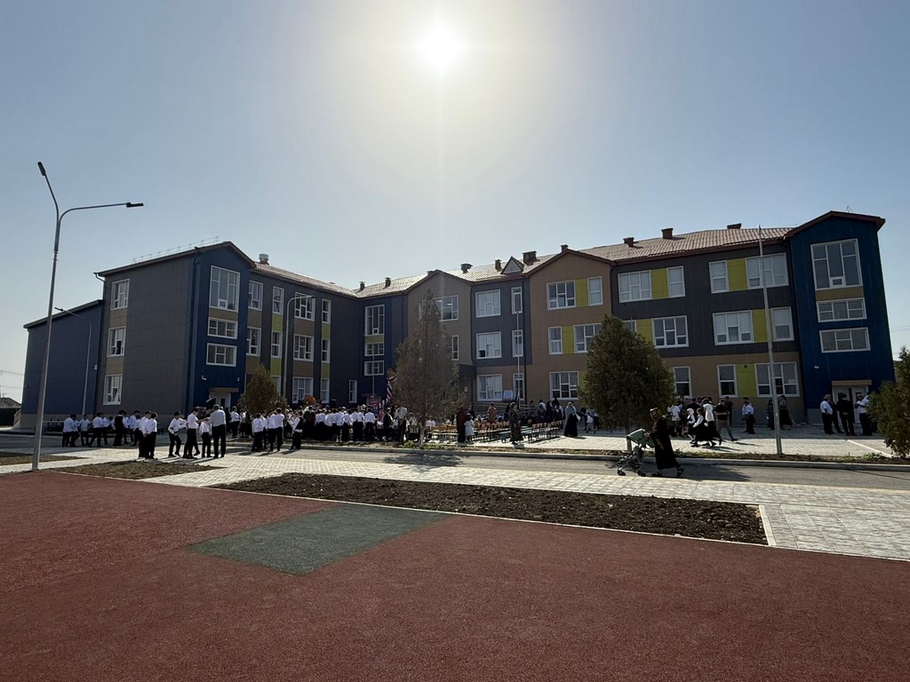 В селе Зеленоморске Карабудахкентского района открылась новая школа на 120 мест