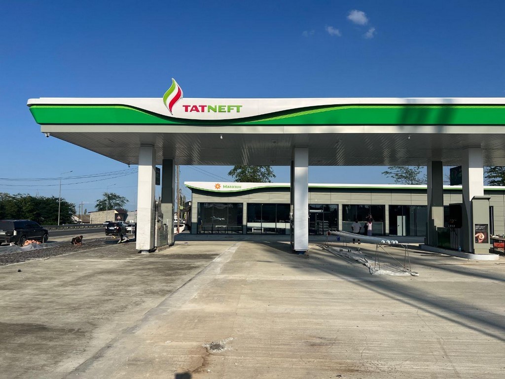 Первые заправки «Татнефти» готовятся к запуску в Дагестане в августе 2025 года