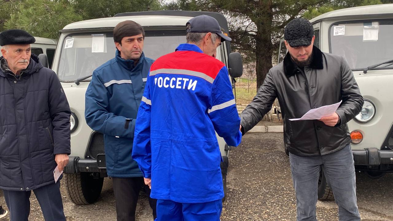 Энергетики Дагестана получили 17 новых бригадных автомобилей от ПАО «Россети Северный Кавказ»