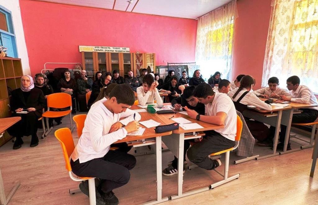 Цикл семинаров для учителей-предметников прошли в Гунибском районе