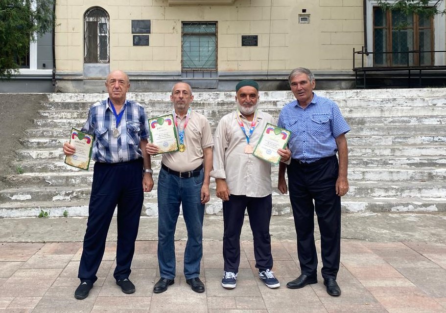 Турнир по шашкам в Махачкале посвятили Дню строителя