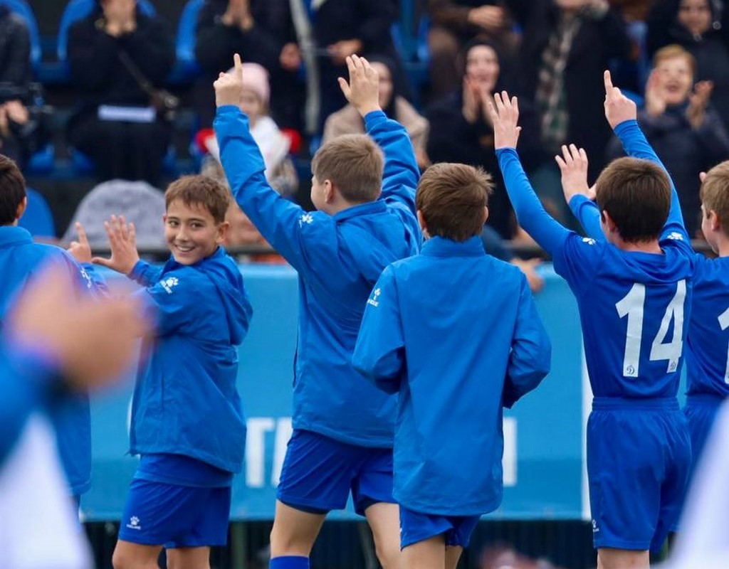 В Каспийске завершился Всероссийский турнир по футболу памяти Абдулманапа Нурмагомедова