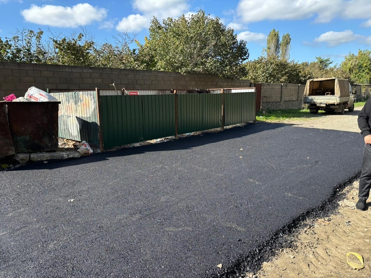 В селе Магарамкент асфальтированы подходы к контейнерным площадкам